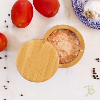 Multifunctionele bamboe zoutkelder opslagdoos met magnetisch deksel handgemaakt 6 ounce capaciteit
