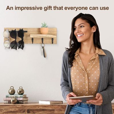 Multifunktioneel houten sleutelhanger met plank en haakjes Een ruimtebesparende oplossing