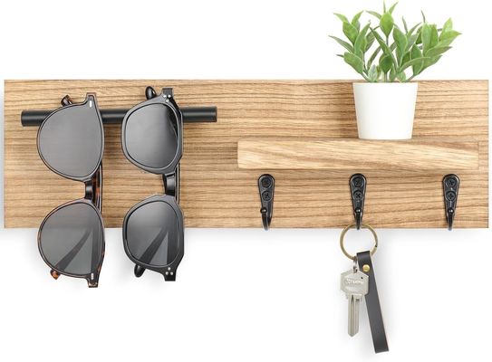 Multifunktioneel houten sleutelhanger met plank en haakjes Een ruimtebesparende oplossing