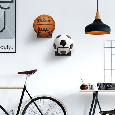 Meubelen voor de woonkamer Multi Sports Ball Storage Rack met gebrande houten wandmontage