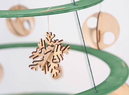 Creëer een feestelijke sfeer met onze houten Alberello kerstboom aangepaste logo