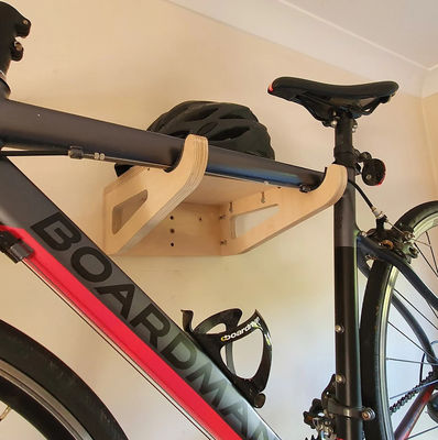 Woonkamer Houten fiets wandmontage met plank Multifunctioneel en slim opslagontwerp