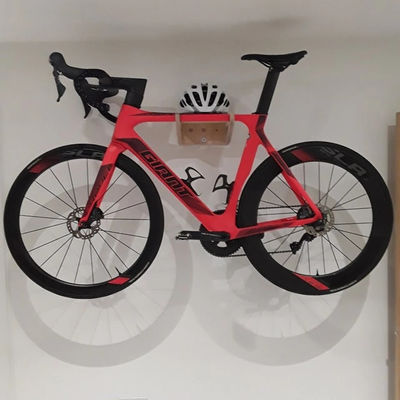 Woonkamer Houten fiets wandmontage met plank Multifunctioneel en slim opslagontwerp