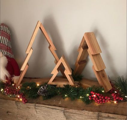 Houten kerstboom als uw verzoek Perfect voor het creëren van een feestelijke sfeer