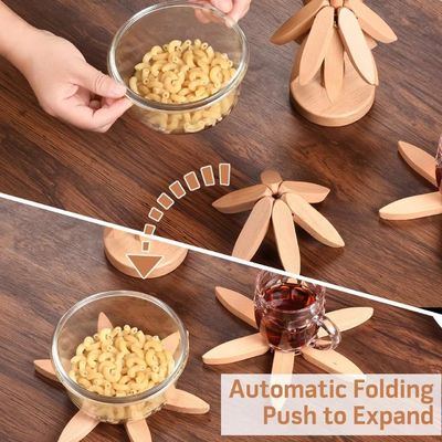 Silk-screen Printed Beech Wood Coaster and Holder voor Warm Dishes Tree Shape Trivet Set