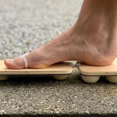 Houten voetbewegingsplaats voor het voorkomen van gevallen bogen Klassieke ontwerpstijl