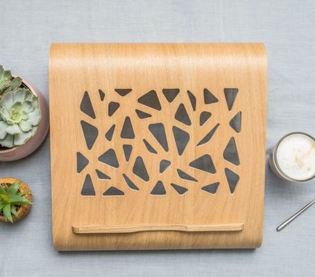 Functionele houten laptopstaand Ruimtebesparend Koeling Ventilatie Computer Desk Lifter