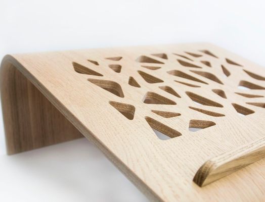 Functionele houten laptopstaand Ruimtebesparend Koeling Ventilatie Computer Desk Lifter