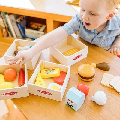 Houten kinderen doen alsof ze rollenspelletjes eten sets 21 stukken en 4 kratten Pine Hout kleur