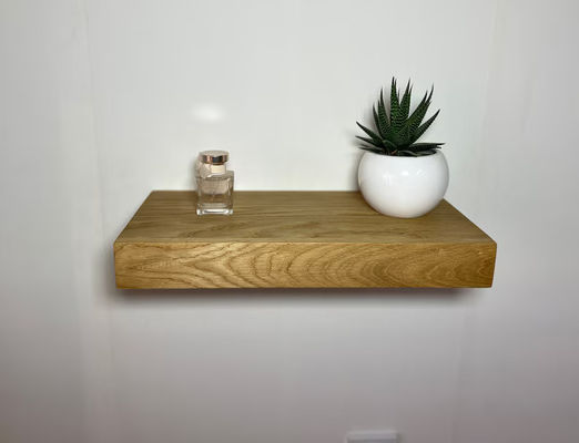 Floating Secret Compartment Schap Beschrijving voor het organiseren van waardevolle spullen in rustieke eik