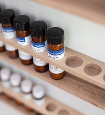 Gepersonaliseerd logoontwerp Wand gemonteerd massief berkkas met multifunctioneel ontwerp