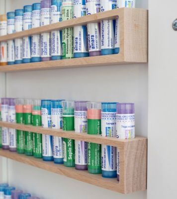 Gepersonaliseerd logoontwerp Wand gemonteerd massief berkkas met multifunctioneel ontwerp