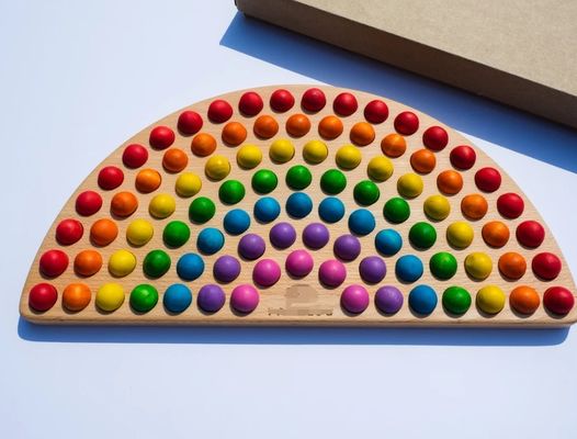 Handgemaakt houten Montessori regenboog kleuren leer speelgoed voor 2-4 jaar oud op uw verzoek