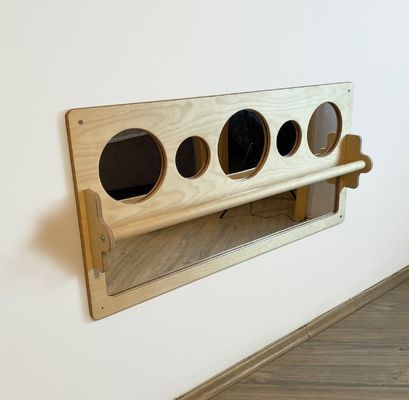 Montessori spiegel trek op houten bar en baby vloer spiegel voor ruimte optimalisatie