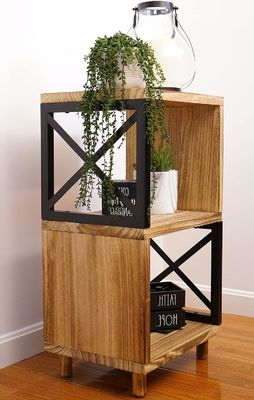 Natuurlijke houtkleur Woonkamer Metalen Moderne nachtkast Naast tafel voor kleine ruimtes