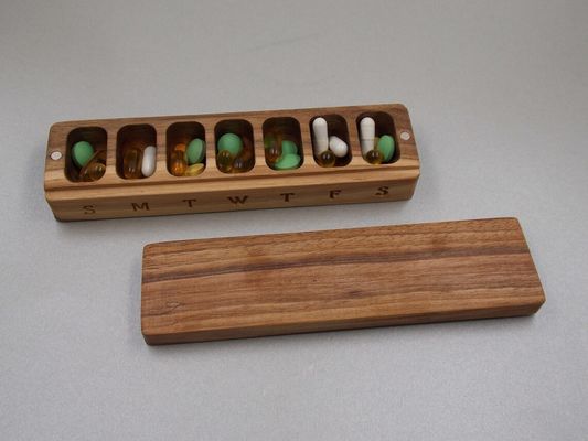 Mini Houten Doos Draagbare Geneesmiddelen Container 7 Dag Pill Case Organisator Natuur Ornament