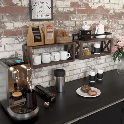 Bespaar ruimte met boerderijstijl rustieke bruine drijvende houten planken en beveiligingsrail