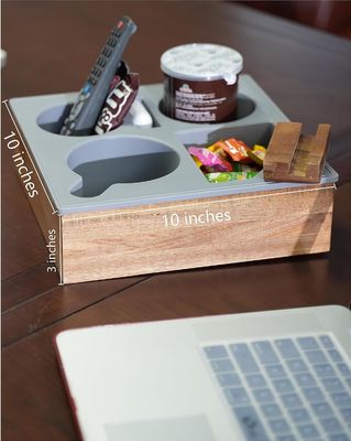 Gepersonaliseerd logo zachte siliconen acacia houten bank caddy voor snacks drankje afstandsbediening