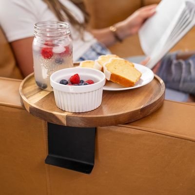 Gepersonaliseerde logo acacia bankbak voor milieuvriendelijke verstelbare houten bank arm tafel