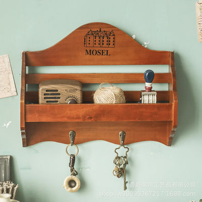 Op maat gemaakte houten sleutelhanger voor planken en postorganisator voor de ingang