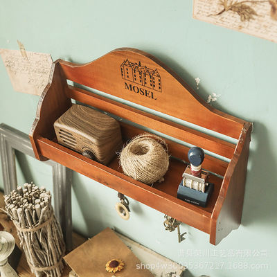 Op maat gemaakte houten sleutelhanger voor planken en postorganisator voor de ingang