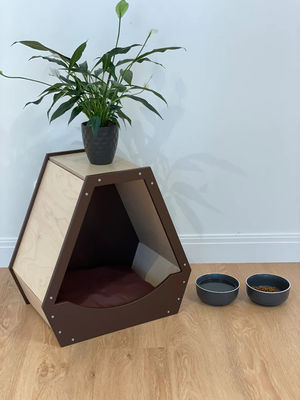 Spacespaar Functie Huis met modern houten ontwerp en natuurlijke houten kleur