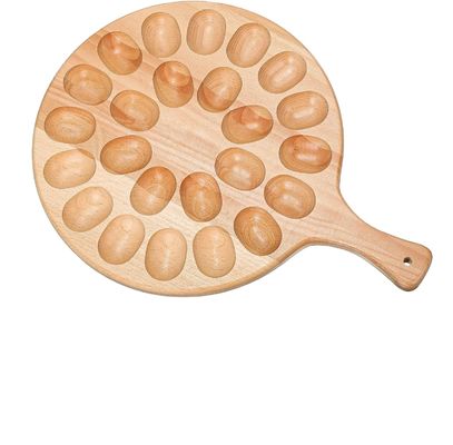 Houten onthaalde eieren plaat en charcuterie bord voor Pasen Kerstmis Functioneel ontwerp