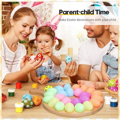 Houten onthaalde eieren plaat en charcuterie bord voor Pasen Kerstmis Functioneel ontwerp