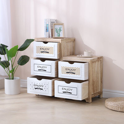 Verbeter je woonkamer met een luxueuze houten kast en een aangepast logo