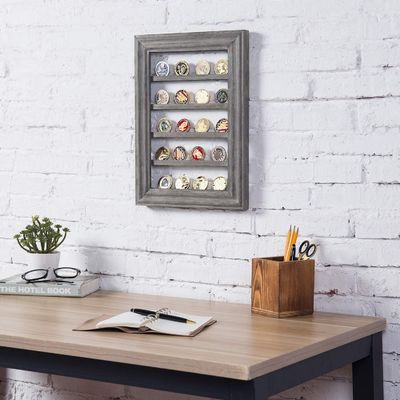 5-tier vintage grijs hout afdrukken verbrand uitdaging munt display rack voor wandmontage
