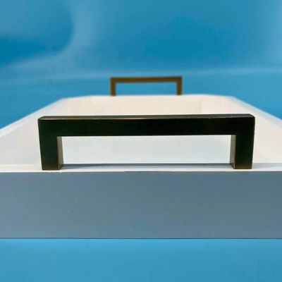 Gepersonaliseerd logo Acceptabele witte houten serveerbak met handgrepen van acaciahout