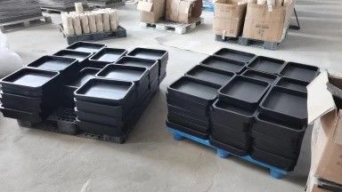 202406 Zwart houten bedieningsbak Acacia houten materiaal Custom houten bak met handvaten