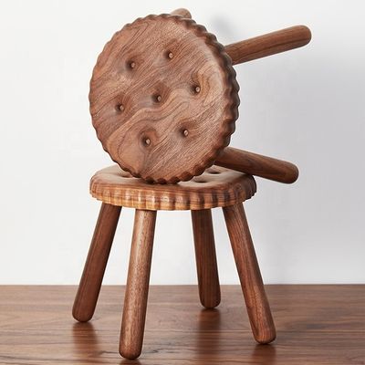 Kleine kinderen' Delight Custom houten krukken in de vorm van een koekje gemaakt van beek walnoothout