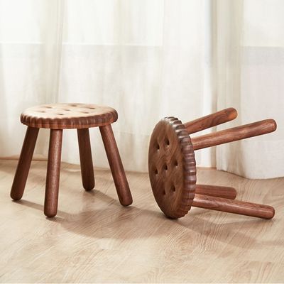 Kleine kinderen' Delight Custom houten krukken in de vorm van een koekje gemaakt van beek walnoothout