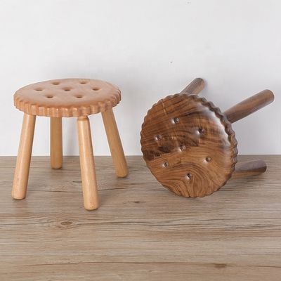 Kleine kinderen' Delight Custom houten krukken in de vorm van een koekje gemaakt van beek walnoothout