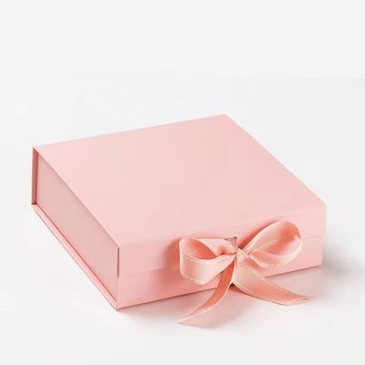 Prentwerk met embossing Verwerking op maat Aanvaard papier laden cadeaubon met handvat