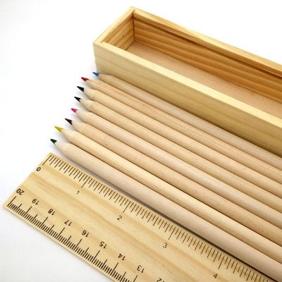 Multifunktioneel houten potlooddoosje met TIMBER houtsoort en solide materiaalstructuur