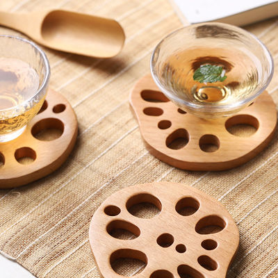 Voorbeeld kosteloos of wordt teruggegeven Set van 6 houten hart was drinkcoasters