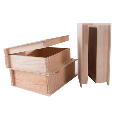 Op maat gemaakte boeken in de kleur van dennenhout voor prachtige onvoltooide houten cadeautjes