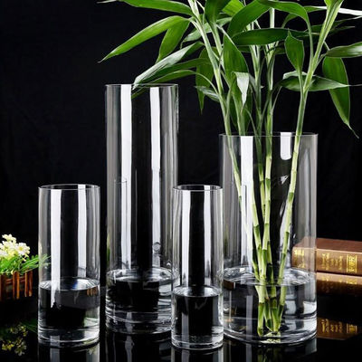 Minimalistische 60 cm hoge glazen vazen De perfecte combinatie van stijl en functie