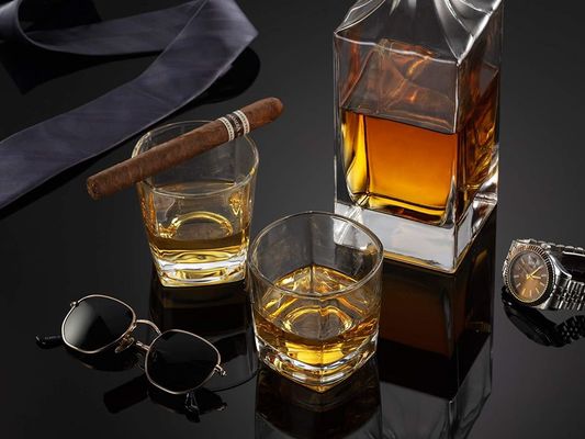 Aangepaste Whisky Decanter Set met houten stand en koelstenen voor feesten