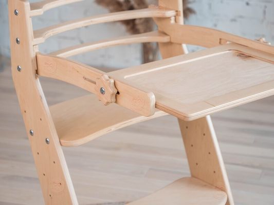 Verstelbare houten bureau stoel voor alle seizoenen Montessori en Waldorf geïnspireerd ontwerp