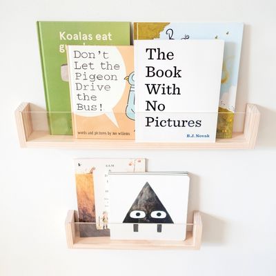 Bespaar ruimte en voeg stijl toe aan de kinderkamer van uw kinderen met Acryl Floating Bookshelf Wall