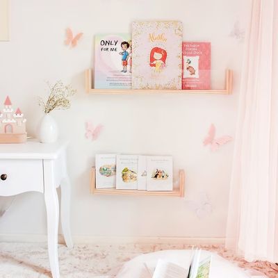 Bespaar ruimte en voeg stijl toe aan de kinderkamer van uw kinderen met Acryl Floating Bookshelf Wall