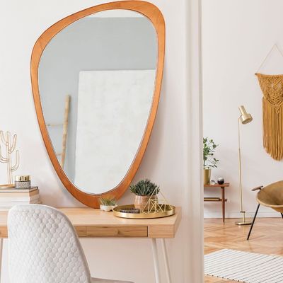 Prachtige woninginrichting Gratis monsteraangifte voor asymmetrische spiegel Hout onregelmatige spiegel