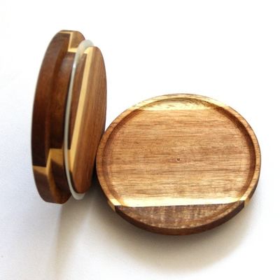 FSC-gecertificeerde glazen kaarspotten met houten deksel van acacia voor gemakkelijk openen en FSC-certificaat