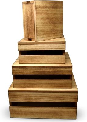 Rustieke stijl houten taartstand set van 4 aangepaste logo aanvaard voor het weergeven van taart