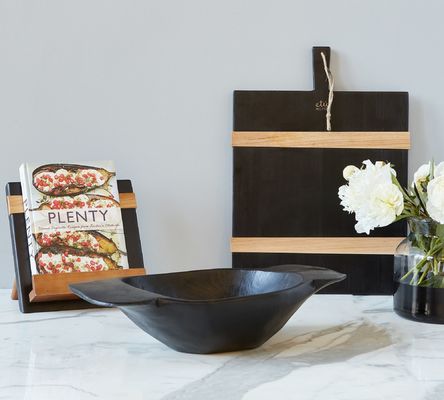 Handgemaakte kookboekhouders van gerecycled hout