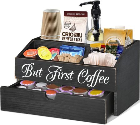 Houten koffietafel, theezakken, organisator met lade en voorraad