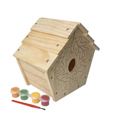 Gepersonaliseerd logo Acceptabele houten vogelvoeder voor het voeden van wilde vogels in decoratieve verf